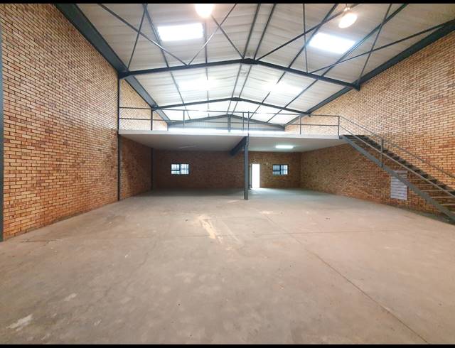 454M² WAREHOUSE TO LET IN CROWN